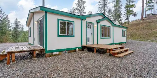 230 W Skyline Dr