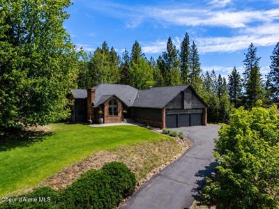 2016 E Packsaddle Dr