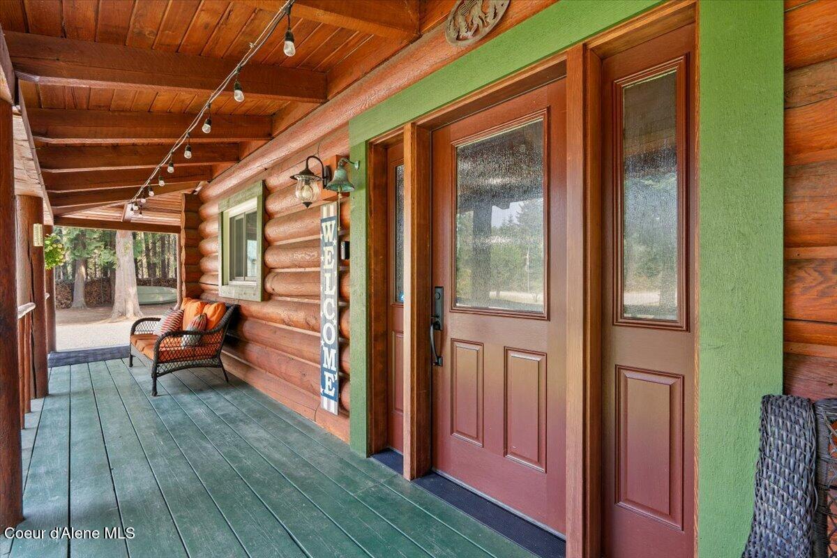 Image 4: 05-Front Entrance