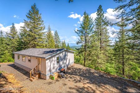 438 Ridgeview DR