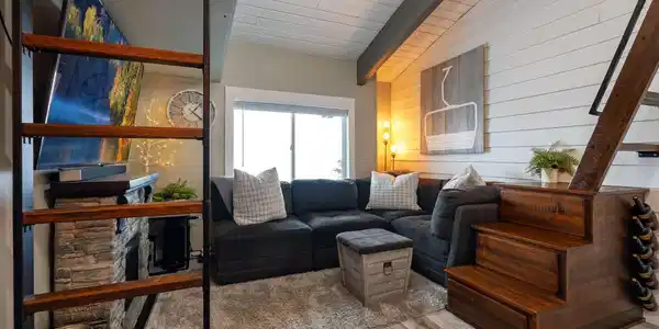 240 Mogul Hill Rd Unit 3