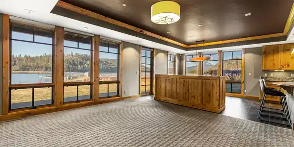 Image 4: Spacious Great Room