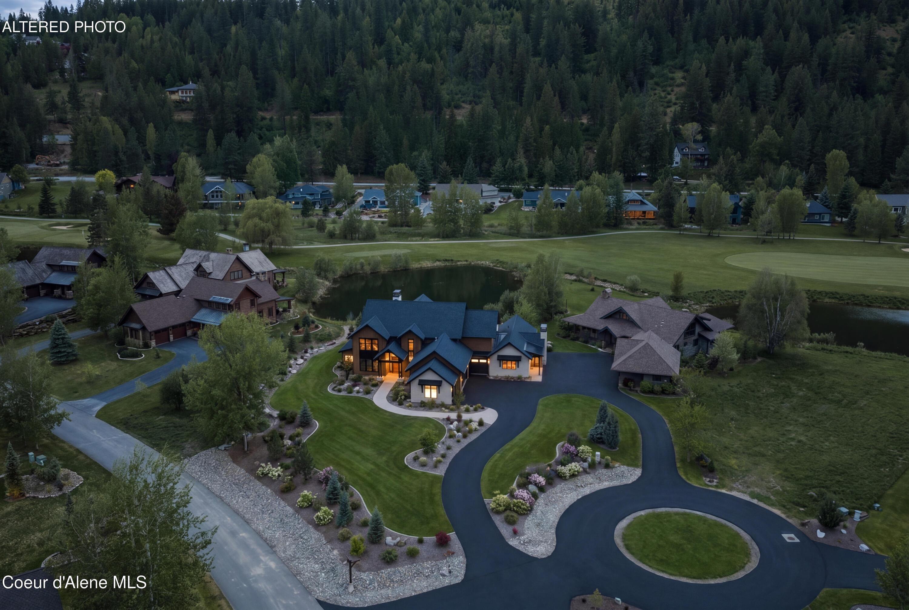 Image 4: 12 Alpenrose Lane