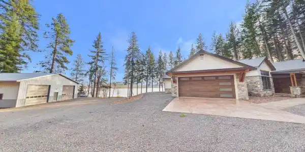 1413 E Round Lake RD