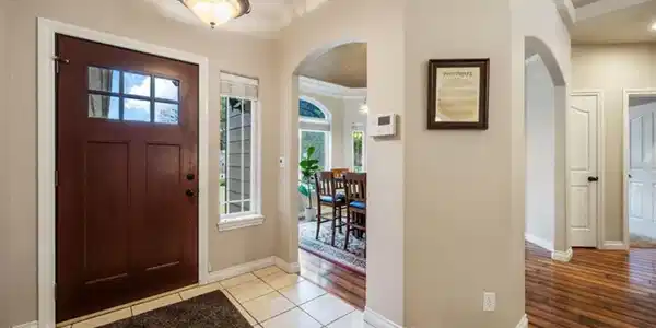 Image 4: Entry Foyer