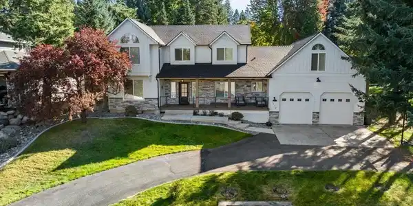 2918 E Point Hayden DR