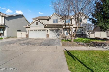8747 N SALMONBERRY LOOP