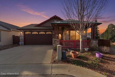 962 Waterloo LN