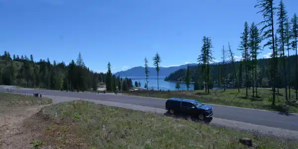 Image 3: Driveway Location