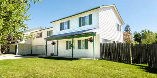 1611 Cedar ST