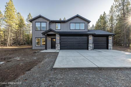 7832 E Autry Ln