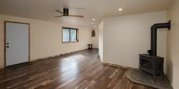 Image 3: Open Concept living