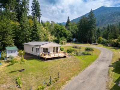302 School Rd