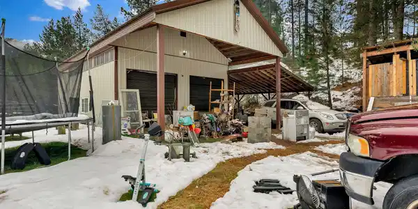 Image 3: Exterior Photo