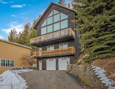 408 2nd St