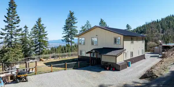 Image 2: 12251WBlessingHlRd.Exteriors-12