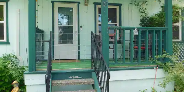 Image 2: FRONT PORCH