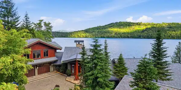 Image 3: Idyllic North Idaho Setting