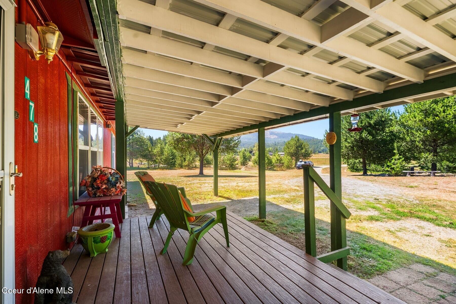 Image 2: Relax on your front porch