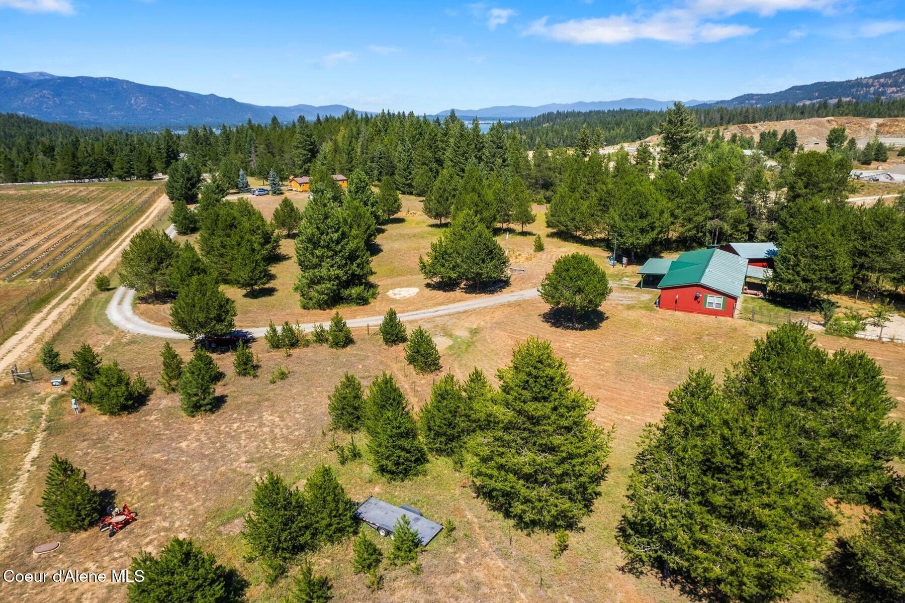 Image 4: Parked out acreage