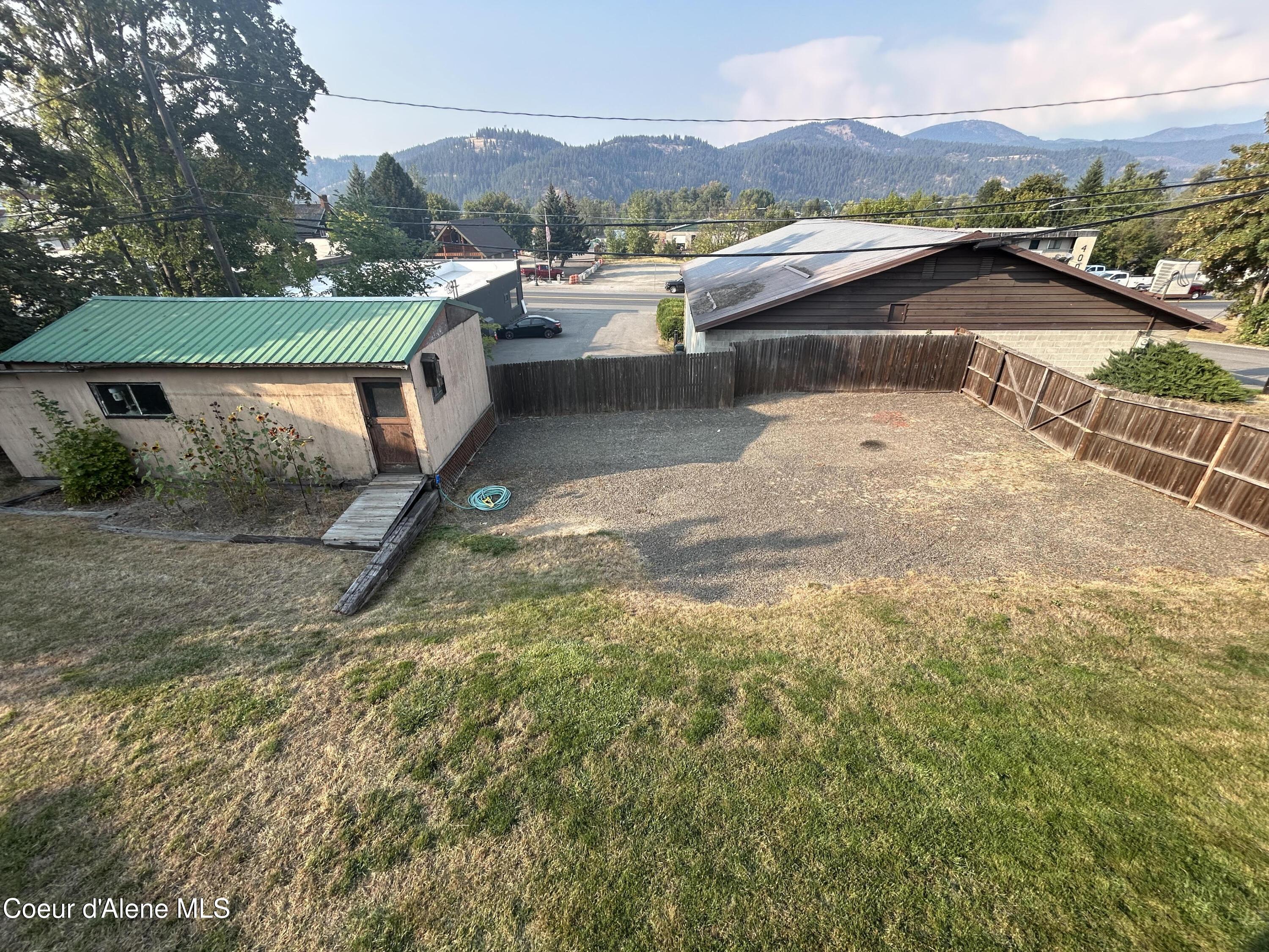 Image 2: Lot 1