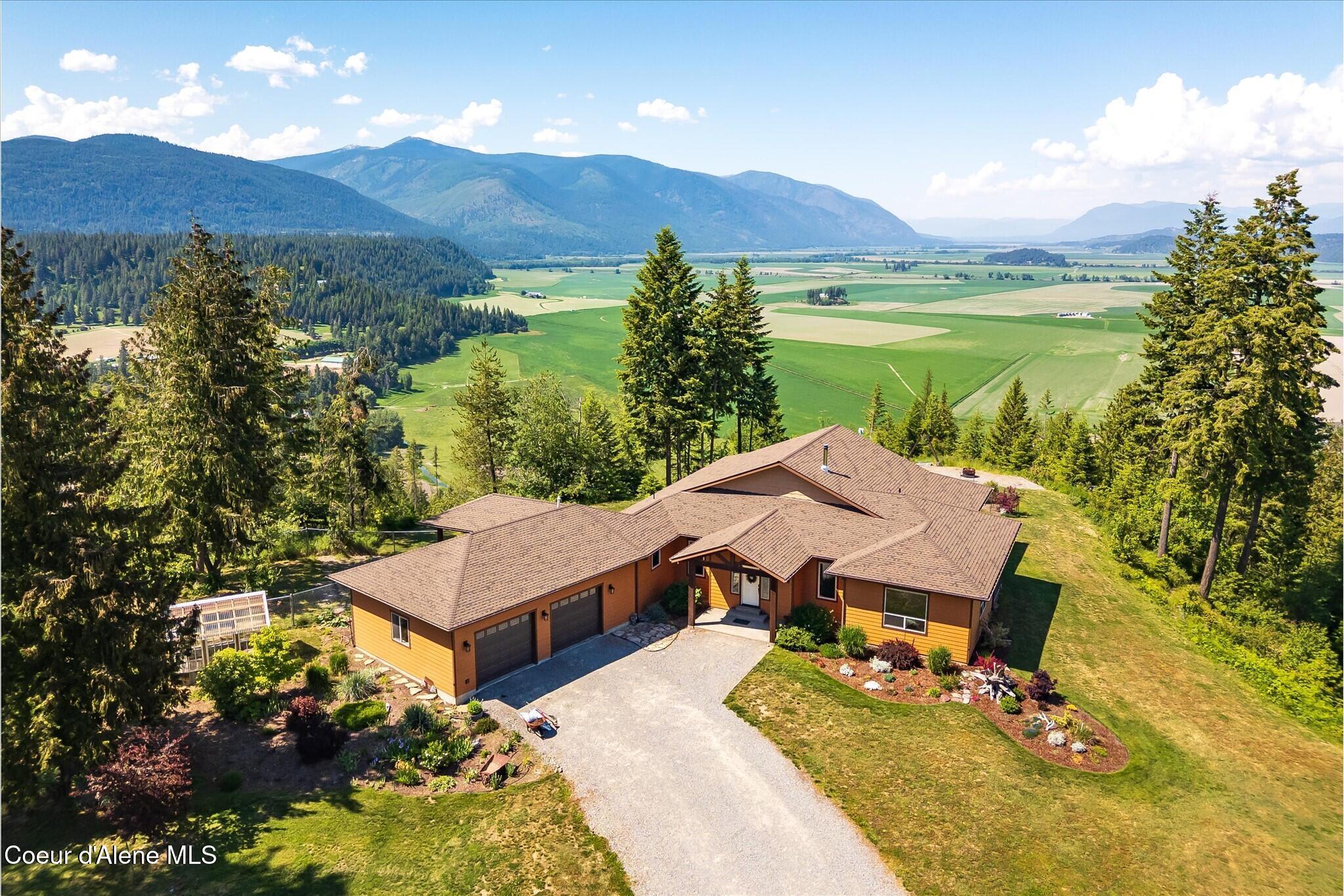 Image 1: 153 Ocean Front Pl