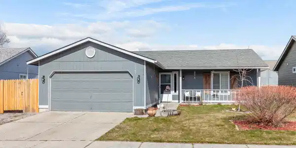 1207 E Horsehaven AVE
