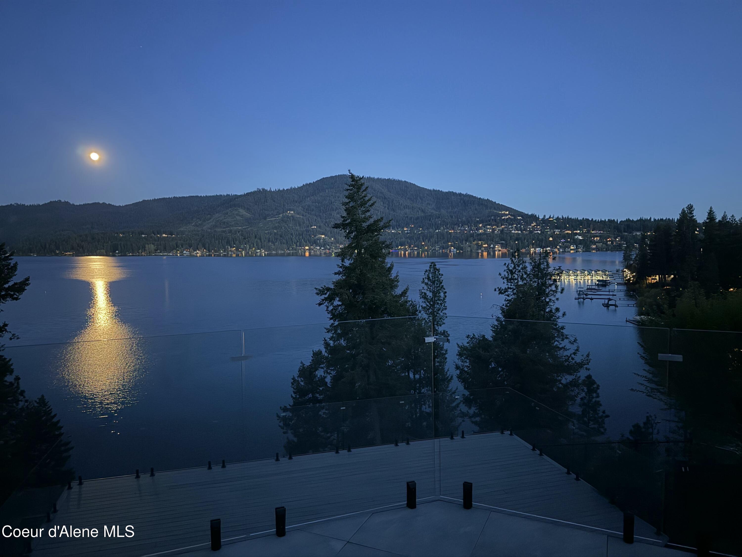 Image 3: Moonrise over Hayden Lake