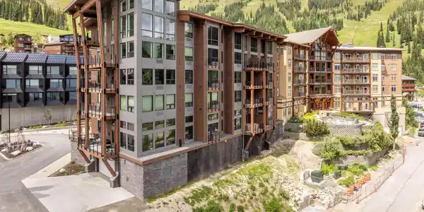 124 Village Ln Unit 415