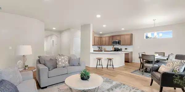 Image 2: Hudson - Great Room 4