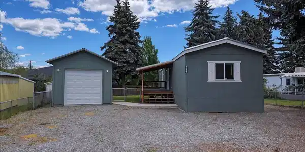 8747 N Starr Loop