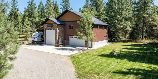 645 Cardinal Lane