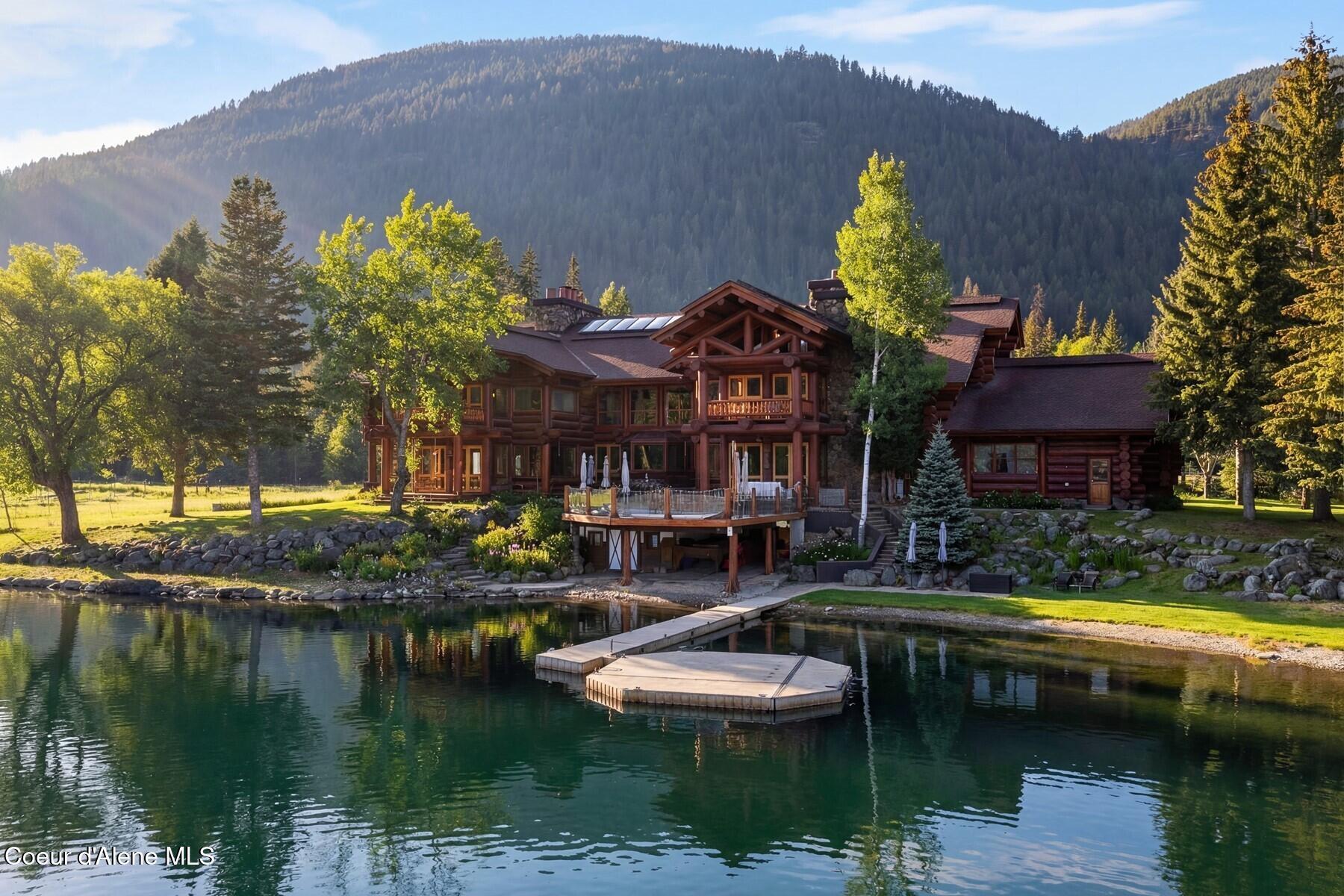 Image 1: Legacy Lodge Property