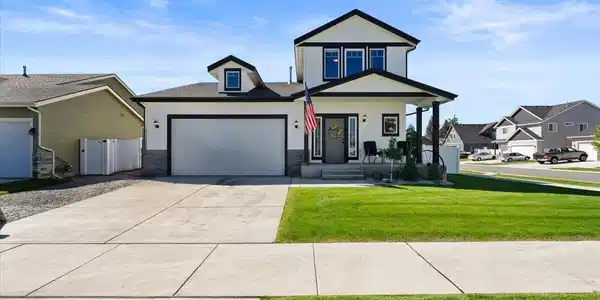 Image 2: Front of Home