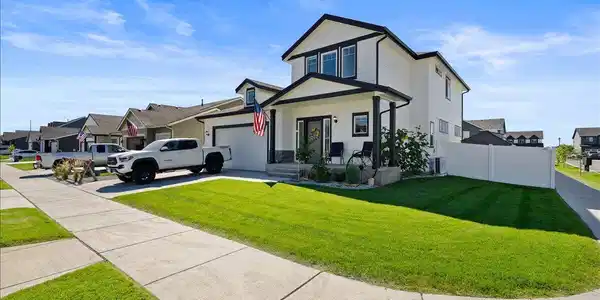 Image 3: Front of home