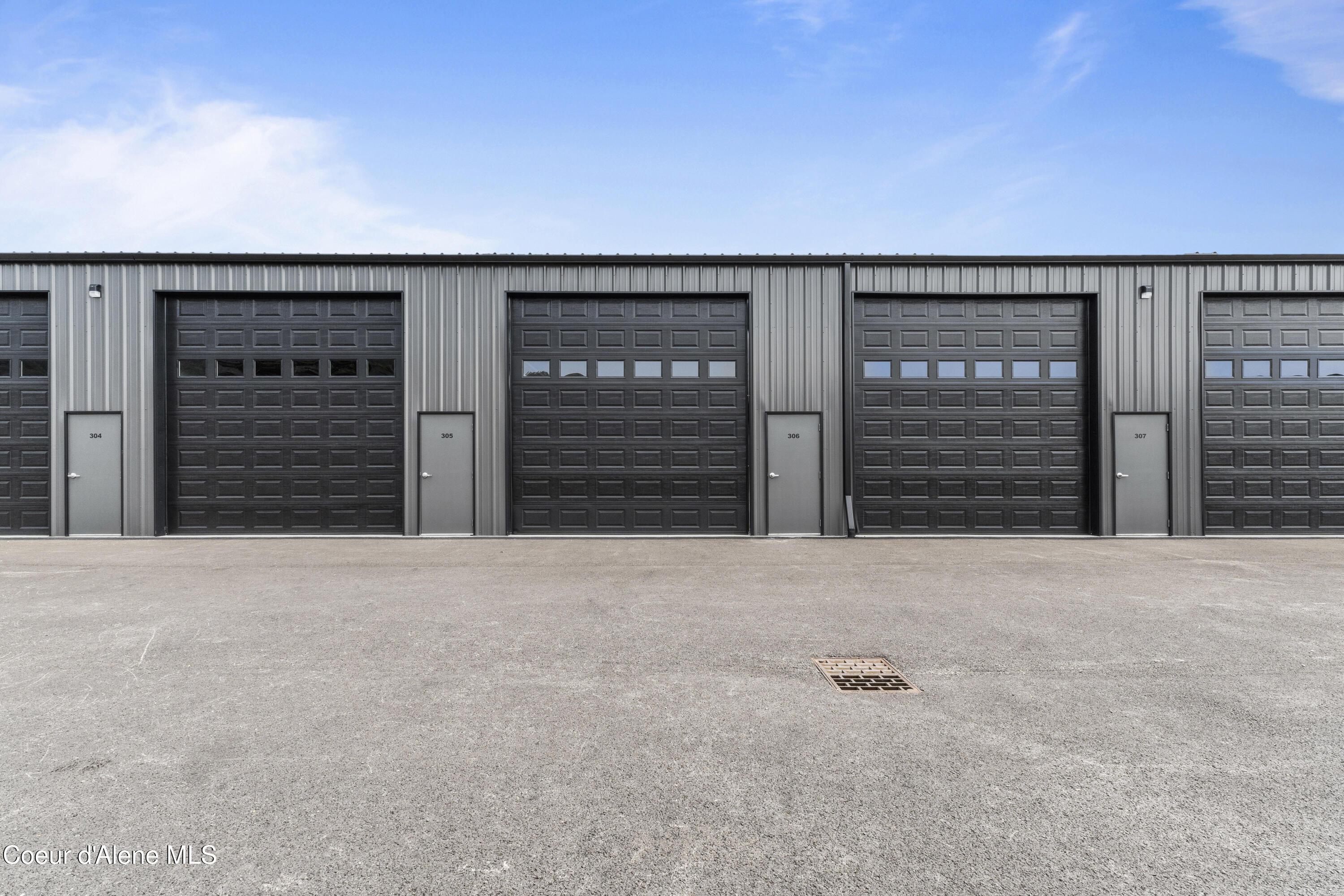 Image 4: 4002-N-Boyer-Rd-Unit-306-0733