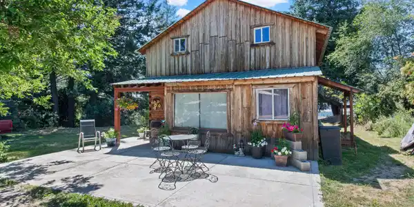 190 Tenaschuck Ln