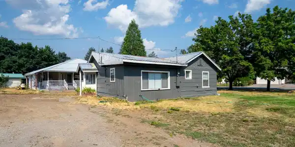 Image 2: Backyard