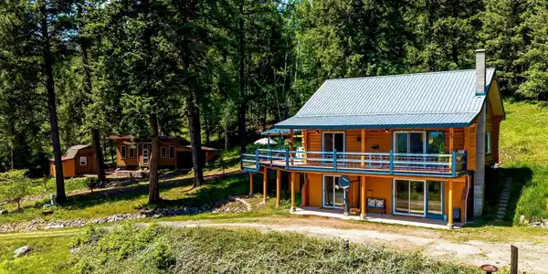 185 Larchwood Dr