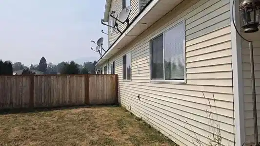 Image 4: Fenced backyard