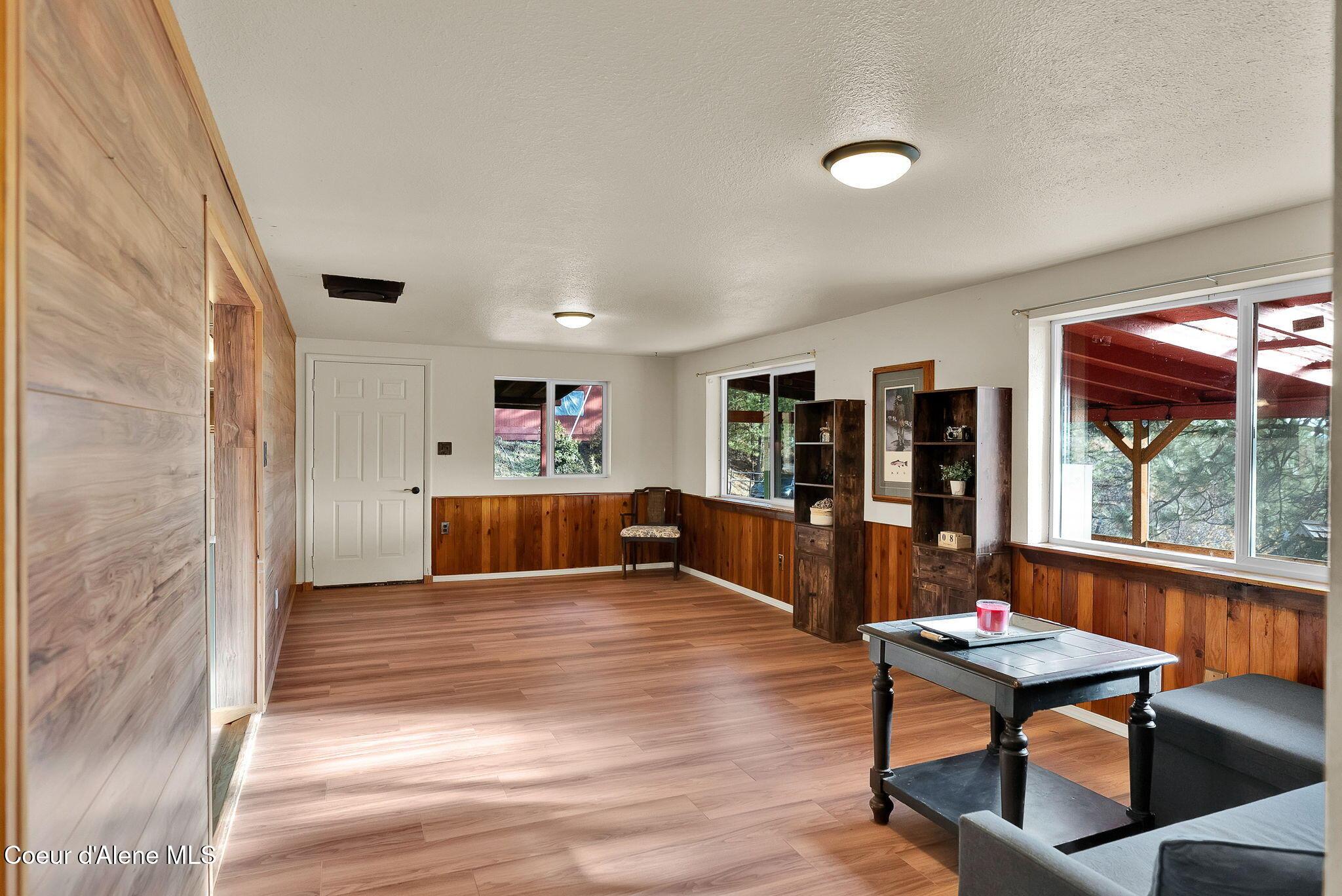 Image 4: Main house living room from hallway
