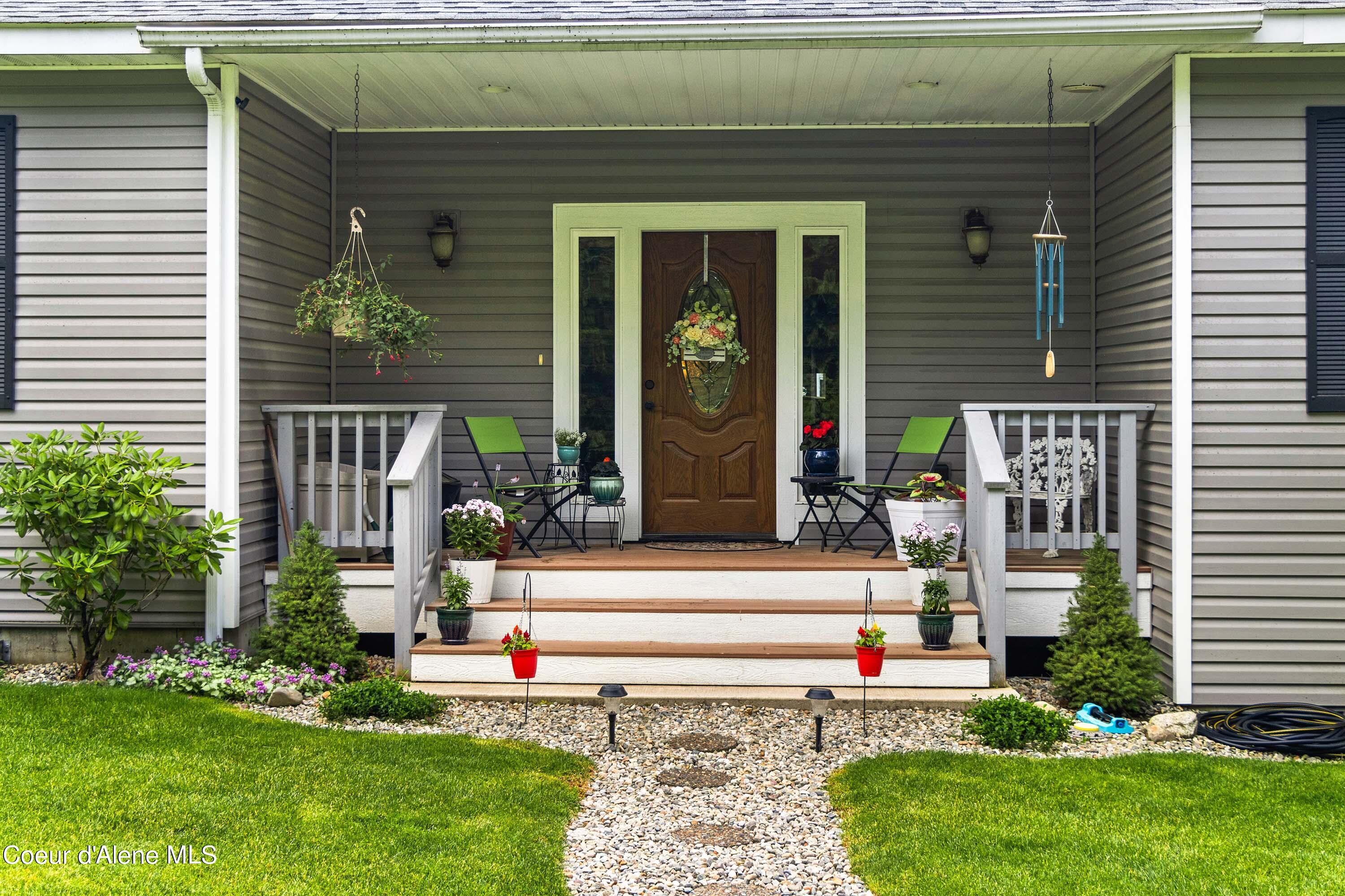 Image 2: Front entry