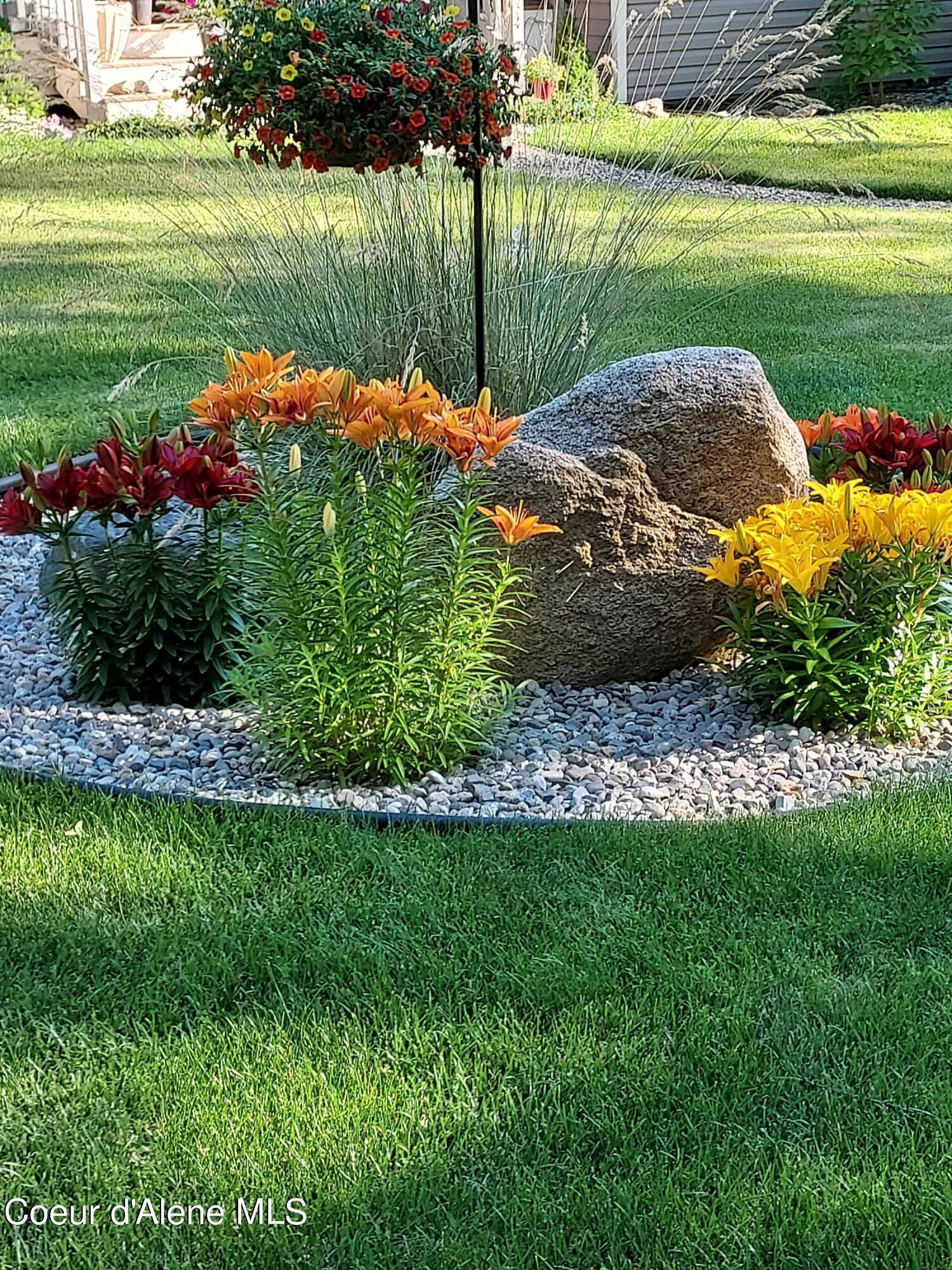Image 4: Landscaping