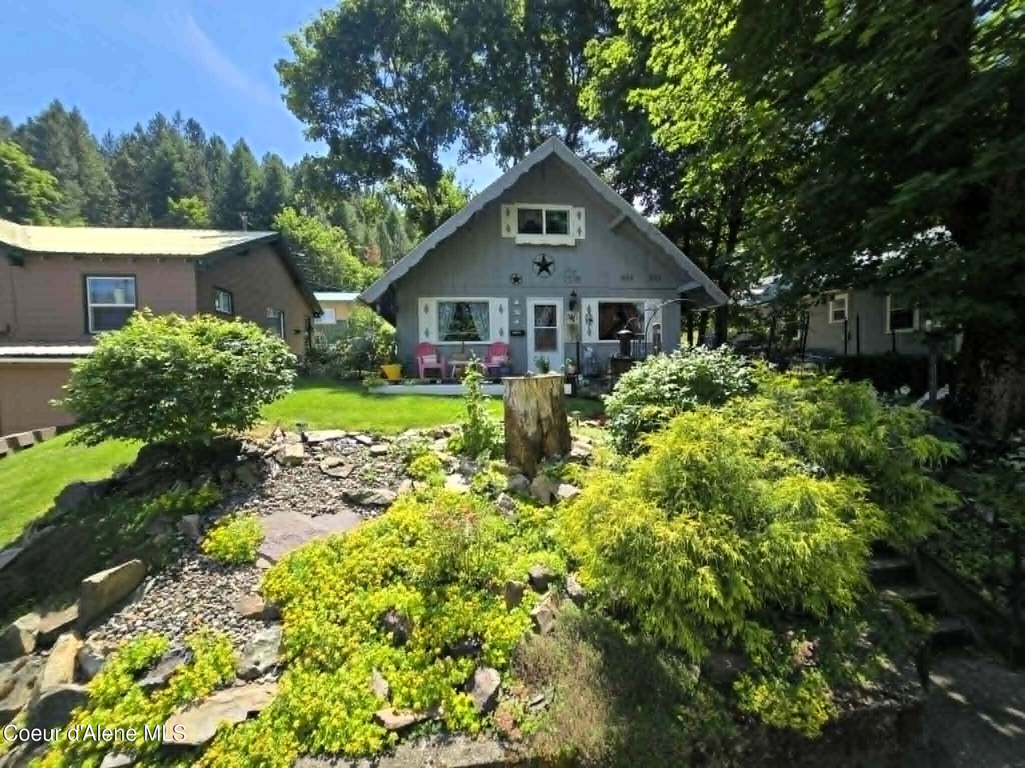 Image 3: Front of Home