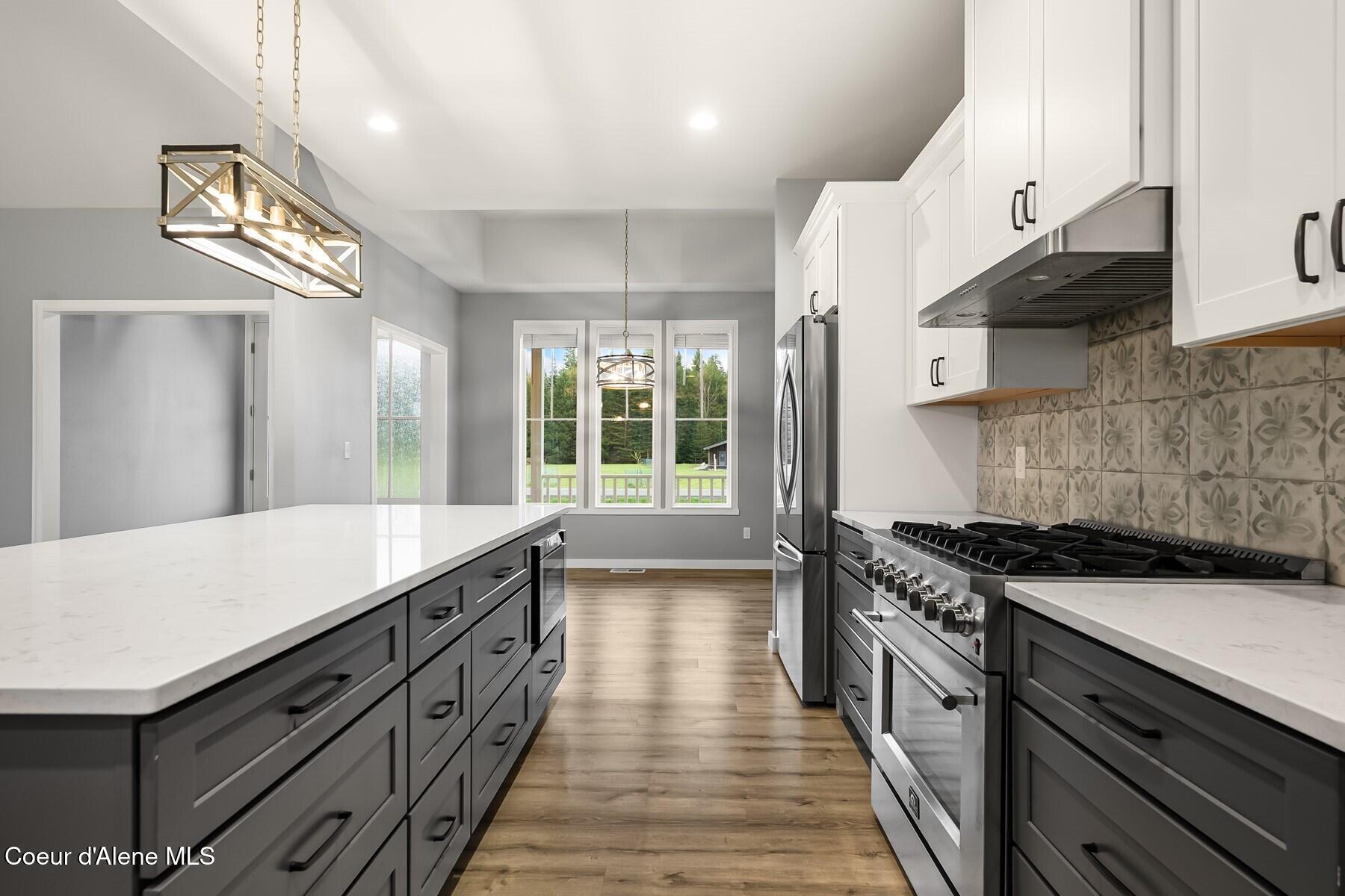Image 3: Designer Kitchen