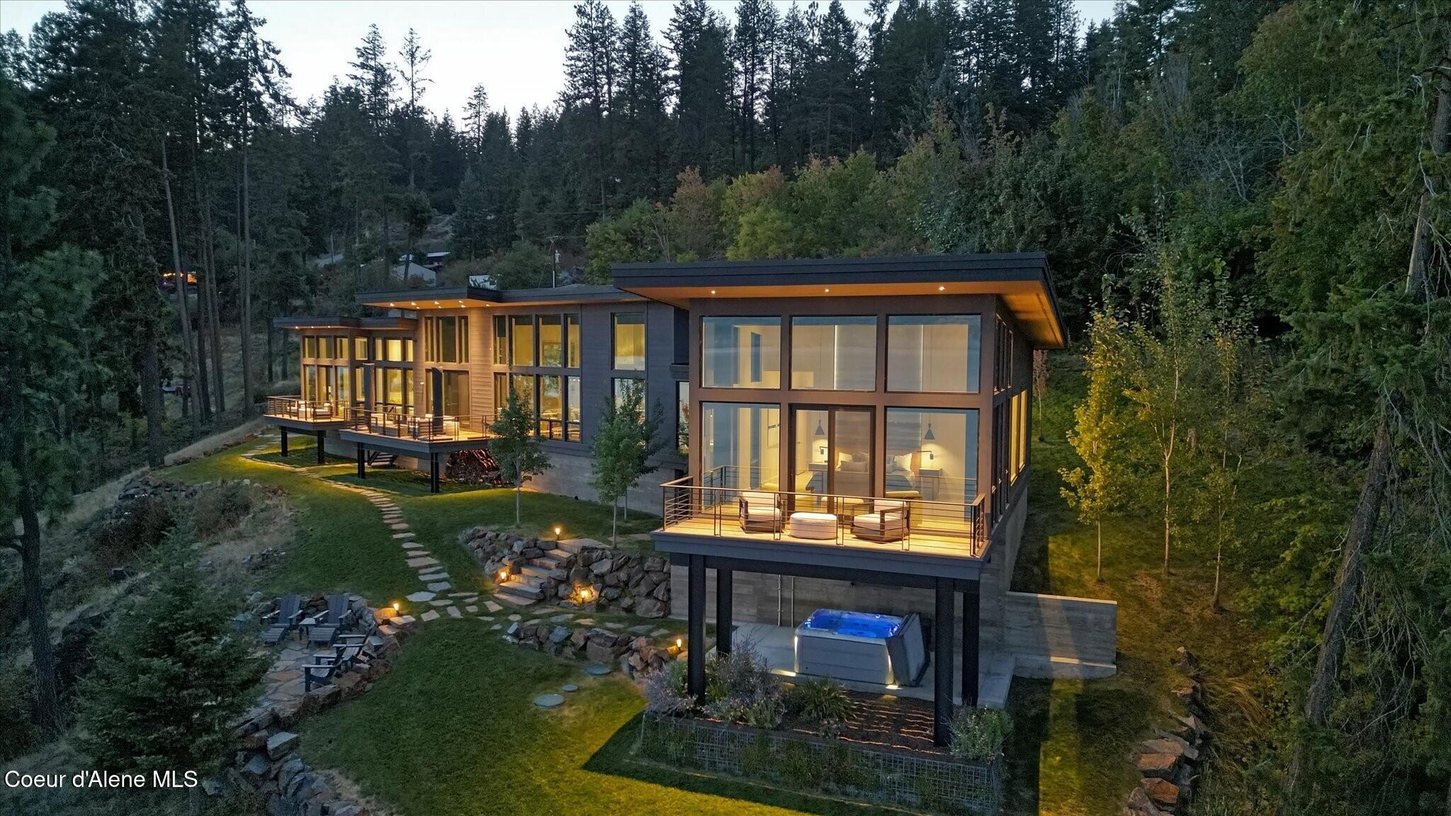 Image 2: Modern Masterpiece