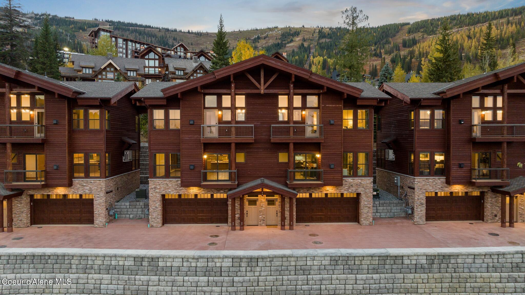 Image 1: WoodRun Condos Schweitzer