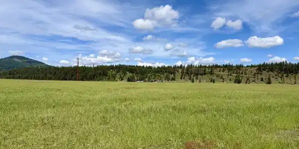 Image 3: Big, beautiful sky in all directions.