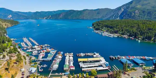 Image 2: LakeDocks