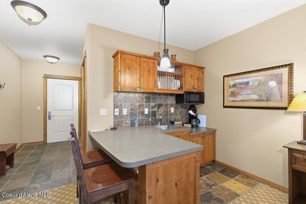 Image 2: 010-602BunkerAvenue-215-Kellogg-ID-83837